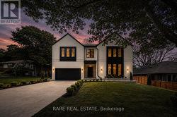 26 HAMPSHIRE HEIGHTS Toronto, ON M9B 2K4