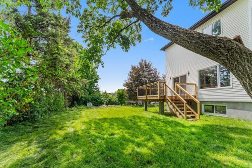 Courtyard - 7 Rue Lavigne, Boisbriand, QC 