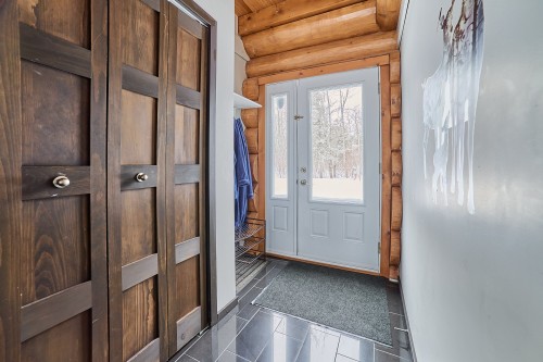 Mud Room - 472 Ch. Champigny, Larouche, QC - Indoor Photo Showing Other Room