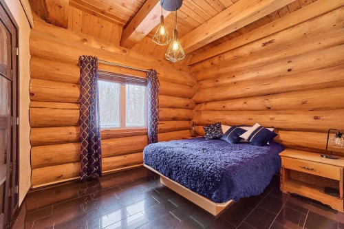 Bedroom - 472 Ch. Champigny, Larouche, QC - Indoor Photo Showing Bedroom