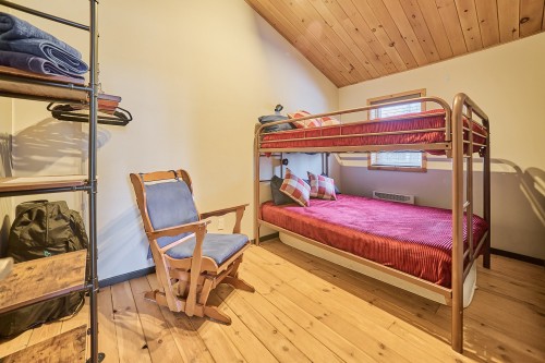 Bedroom - 472 Ch. Champigny, Larouche, QC - Indoor Photo Showing Bedroom