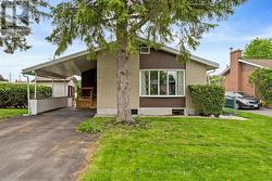 26 SPRING GARDEN AVENUE  Ottawa, ON K2G 3B4