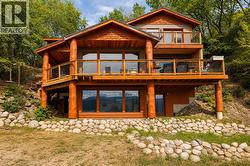6261 Renfrew Road Peachland, BC V0H 1X7