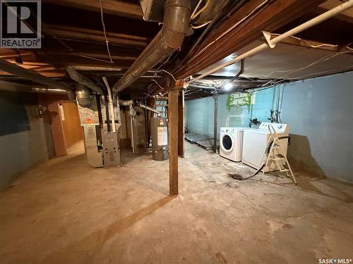 10 Railway Avenue, Redvers, SK - Indoor