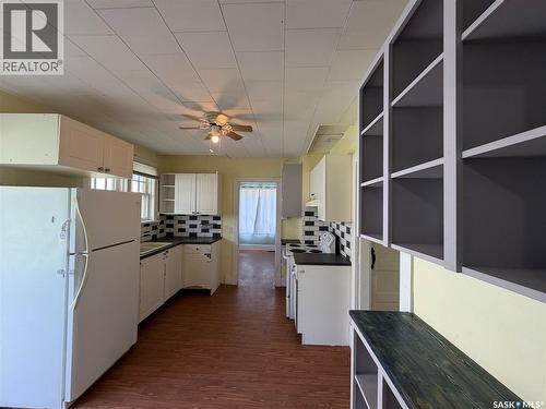 10 Railway Avenue, Redvers, SK - Indoor