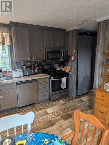237 - 99 Fourth Concession Road, Brant (Burford), ON - Indoor Photo Showing Kitchen