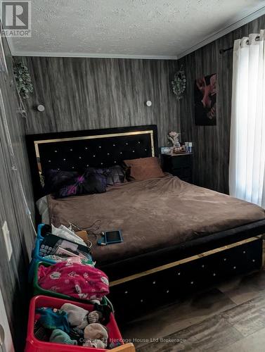 237 - 99 Fourth Concession Road, Brant (Burford), ON - Indoor Photo Showing Bedroom