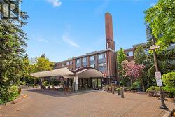 21 DALE Avenue Unit# 904 Toronto, ON M4W 1K3