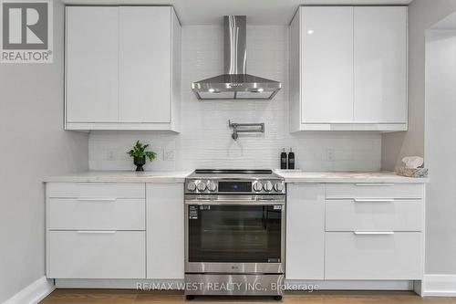 563 Joyce Boulevard, Milton, ON - Indoor Photo Showing Kitchen