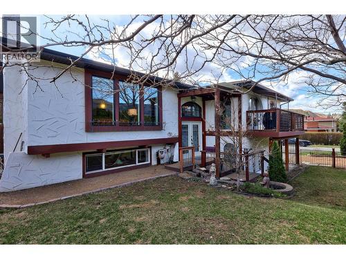 381 Mary Place  Kamloops, BC V2C 4Y5