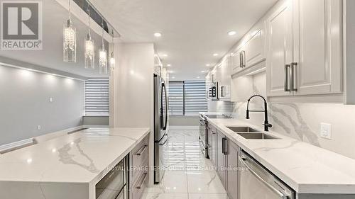 512 - 7440 BATHURST STREET  Vaughan, ON L4J 7K8