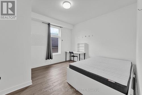 442 Sunnyside Avenue, Ottawa, ON - Indoor Photo Showing Bedroom