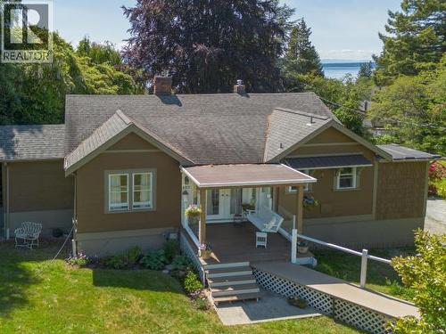 4215 Westview Ave, Powell River, BC - Outdoor