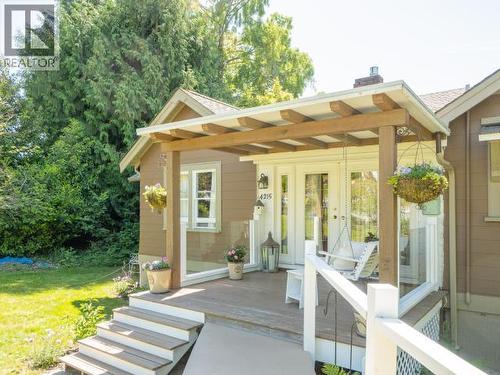 4215 Westview Ave, Powell River, BC - Outdoor