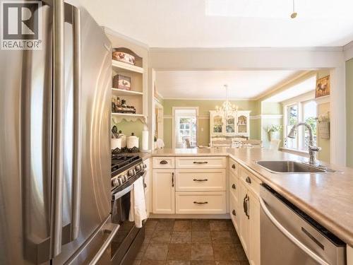 4215 Westview Ave, Powell River, BC - Indoor Photo Showing Kitchen