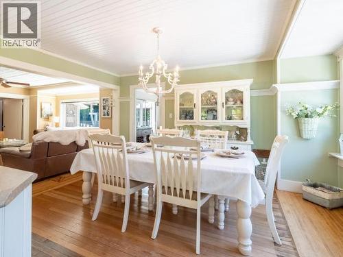4215 Westview Ave, Powell River, BC - Indoor Photo Showing Dining Room