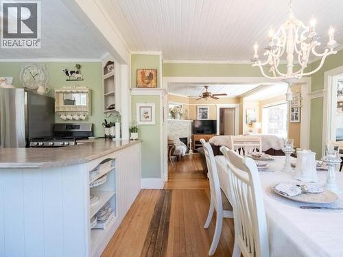 4215 Westview Ave, Powell River, BC - Indoor Photo Showing Dining Room