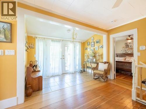 4215 Westview Ave, Powell River, BC - Indoor