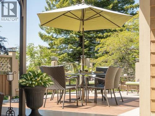 4215 Westview Ave, Powell River, BC - Outdoor With Deck Patio Veranda
