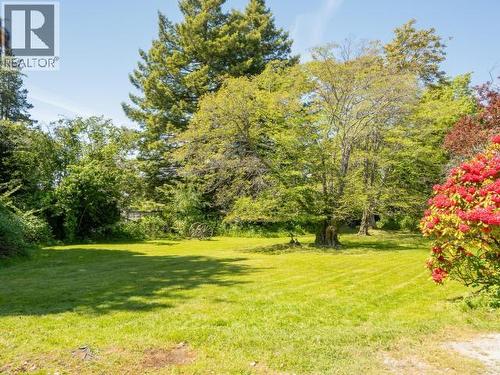 4215 Westview Ave, Powell River, BC - Outdoor