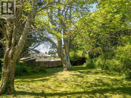 4215 Westview Ave, Powell River, BC - Outdoor