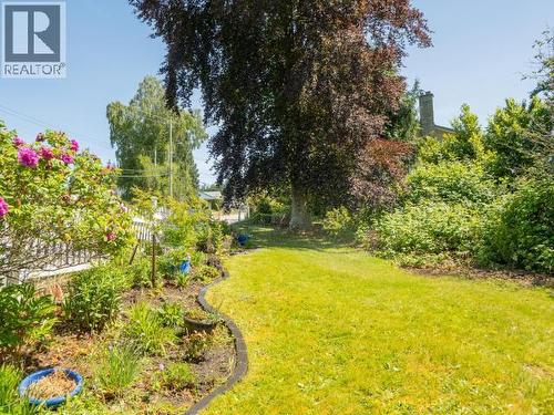 4215 Westview Ave, Powell River, BC - Outdoor