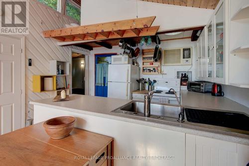 Pt Lt 25 Isaacs Acres, Frontenac (Frontenac South), ON - Indoor Photo Showing Kitchen