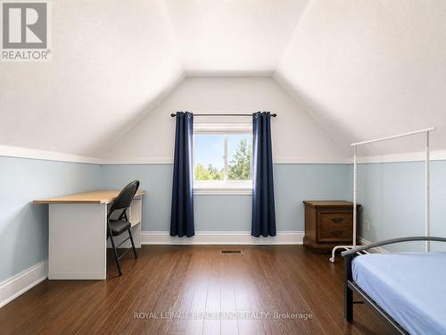 406 Jackson Street W, Hamilton, ON - Indoor Photo Showing Bedroom