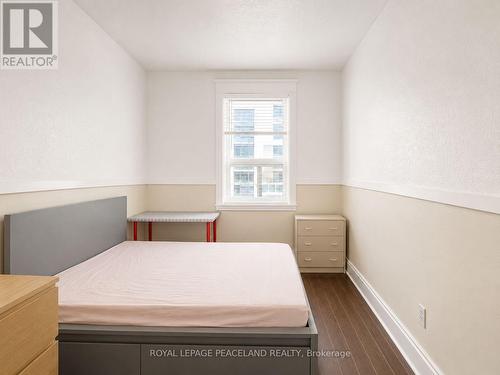 406 Jackson Street W, Hamilton, ON - Indoor Photo Showing Bedroom