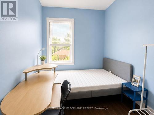 406 Jackson Street W, Hamilton, ON - Indoor Photo Showing Bedroom