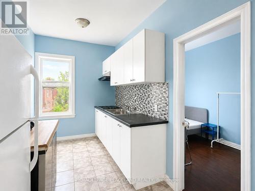 406 Jackson Street W, Hamilton, ON - Indoor Photo Showing Kitchen