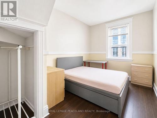 406 Jackson Street W, Hamilton, ON - Indoor Photo Showing Bedroom