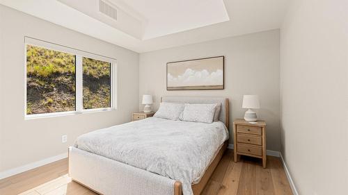 3311 Aspen Lane, Kelowna, BC - Indoor Photo Showing Bedroom