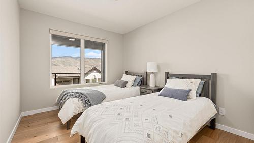 3311 Aspen Lane, Kelowna, BC - Indoor Photo Showing Bedroom