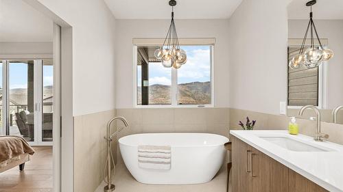 3311 Aspen Lane, Kelowna, BC - Indoor Photo Showing Bathroom