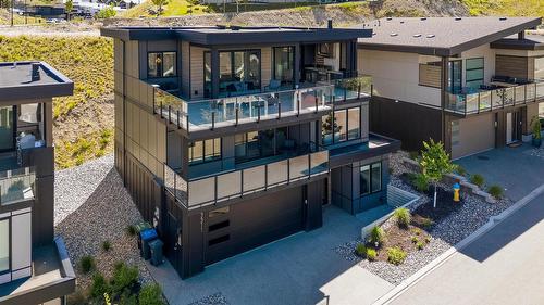 3311 Aspen Lane, Kelowna, BC - Outdoor With Exterior