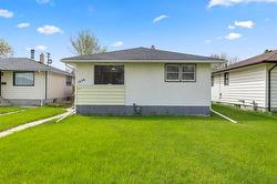 1056 McCalman AVE  Winnipeg, MB R2L 1H7