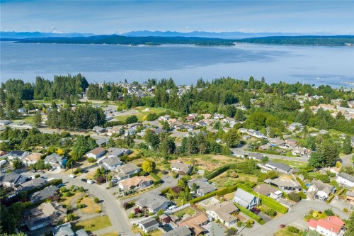 9936 Victoria Rd, Chemainus, BC 