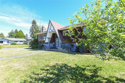 2029 Cedar Cres, Courtenay, BC 