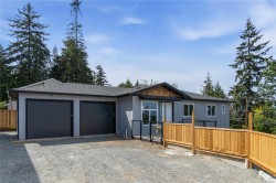 #201-5311 Toms Trnabt Nanaimo, BC V9T 5M9