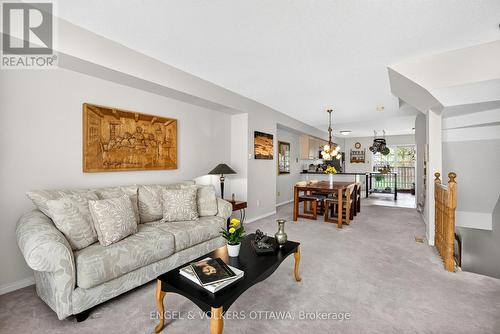 36 Brigadier Private, Ottawa, ON - Indoor Photo Showing Living Room