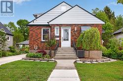24 THIRD AVENUE St. Thomas, ON N5R 4J9