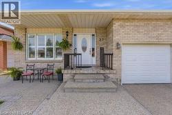 27 BARBARA Court  Hamilton, ON L8W 2M1