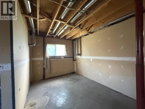 3687 First Avenue, Smithers, BC - Indoor Photo Showing Garage
