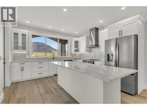 Kitchen - 2150 Montenegro Drive, Kelowna, BC - Indoor Photo Showing Kitchen With Upgraded Kitchen