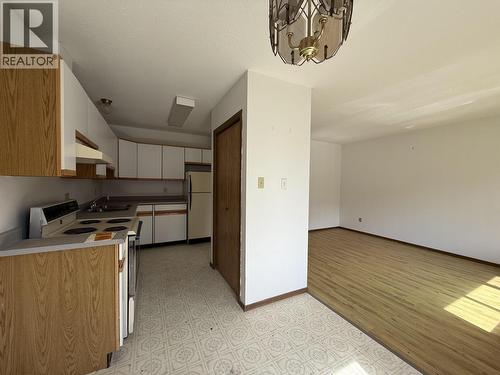3512 Second Avenue, Smithers, BC - Indoor Photo Showing Kitchen