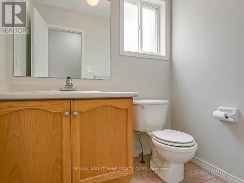 1310 Blanshard Drive, Burlington, ON - Indoor Photo Showing Bathroom