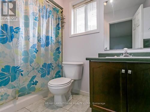 1310 Blanshard Drive, Burlington, ON - Indoor Photo Showing Bathroom