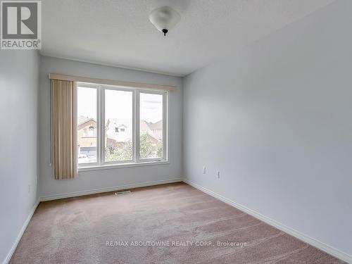 1310 Blanshard Drive, Burlington, ON - Indoor Photo Showing Other Room