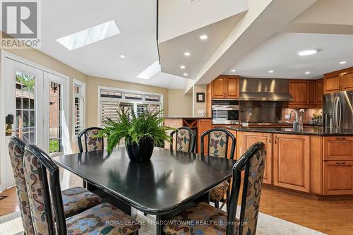 3170 Plum Tree Crescent, Mississauga, ON - Indoor Photo Showing Dining Room